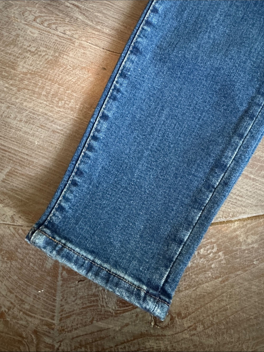 GOOD AMERICAN Good Legs Skinny Jeans - Picture 4 of 7